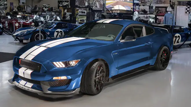 Cơ hội sở hữu siêu phẩm Mustang Shelby GT350R với 25 USD - Mua xe