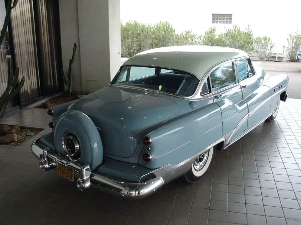 Henry, undaunted by the younger competitors and the passage of time, expertly maneuvered the Buick Roadmaster through the twists and turns of the racetrack, drawing on his years of experience and the muscle memory ingrained in him from a lifetime of racing.