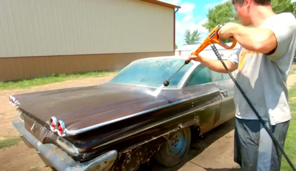 Power washing a 1960 Pontiac Catalina