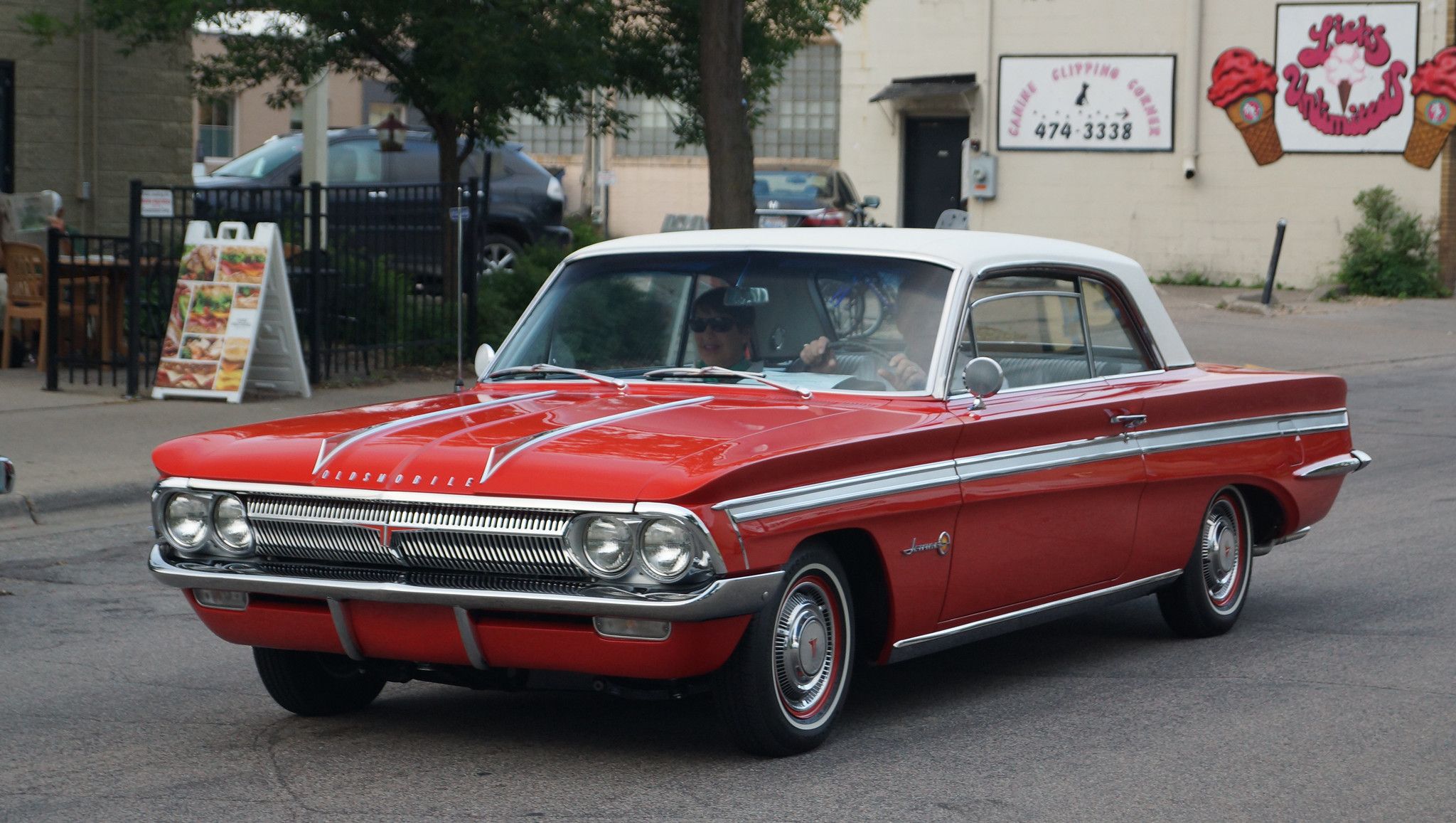 1962 Oldsmobile F-85 Jetfire 