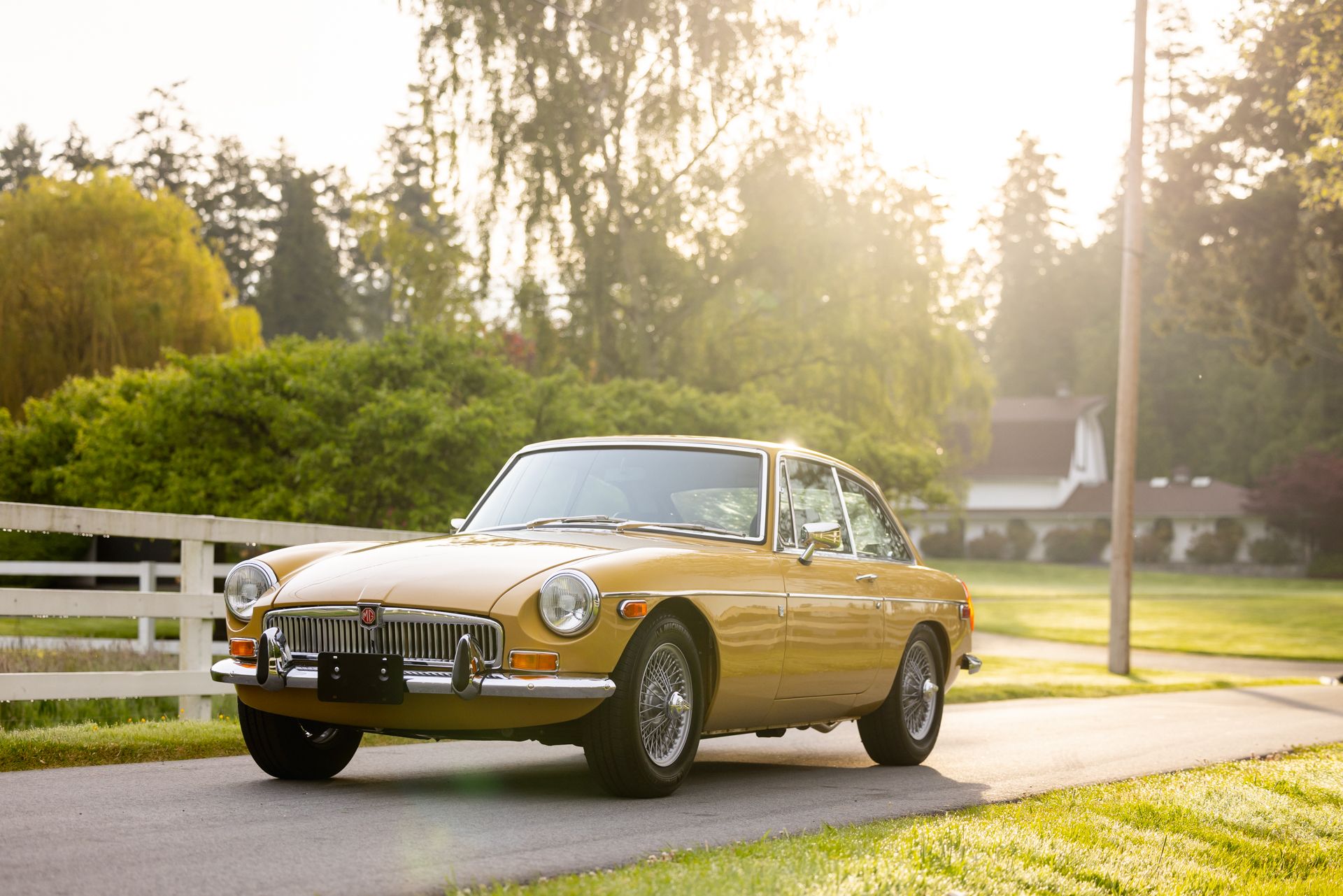 1972-MGB-GT