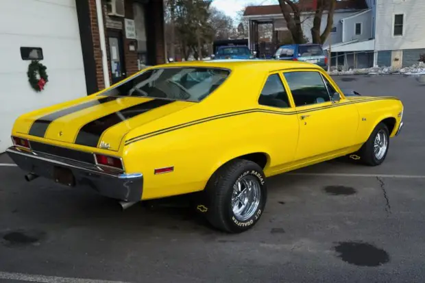 355-Powered 1972 Chevrolet Nova 4-Speed