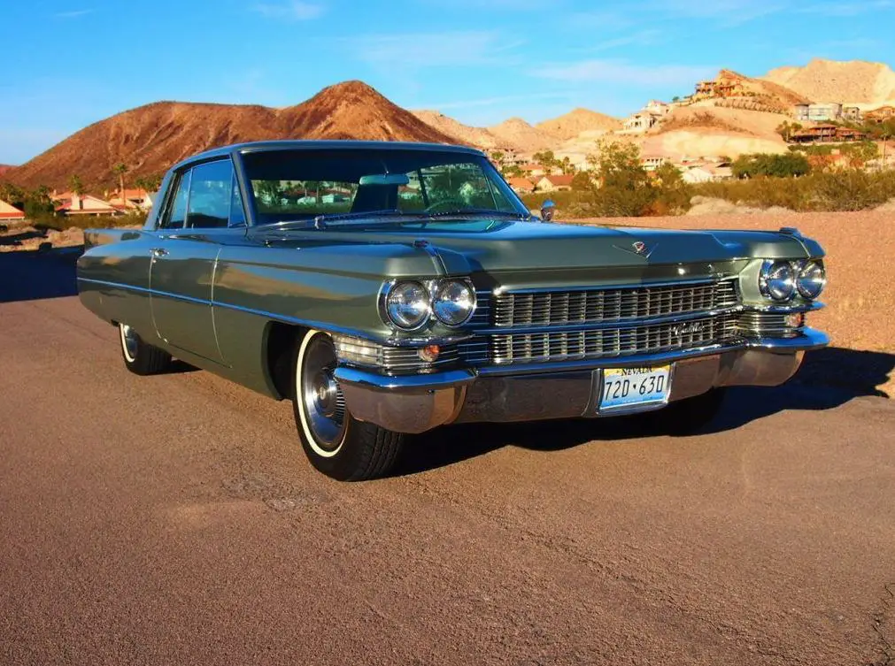 The 1963 Cadillac Series 62 was a classic luxury car produced by the iconic American automaker Cadillac. 