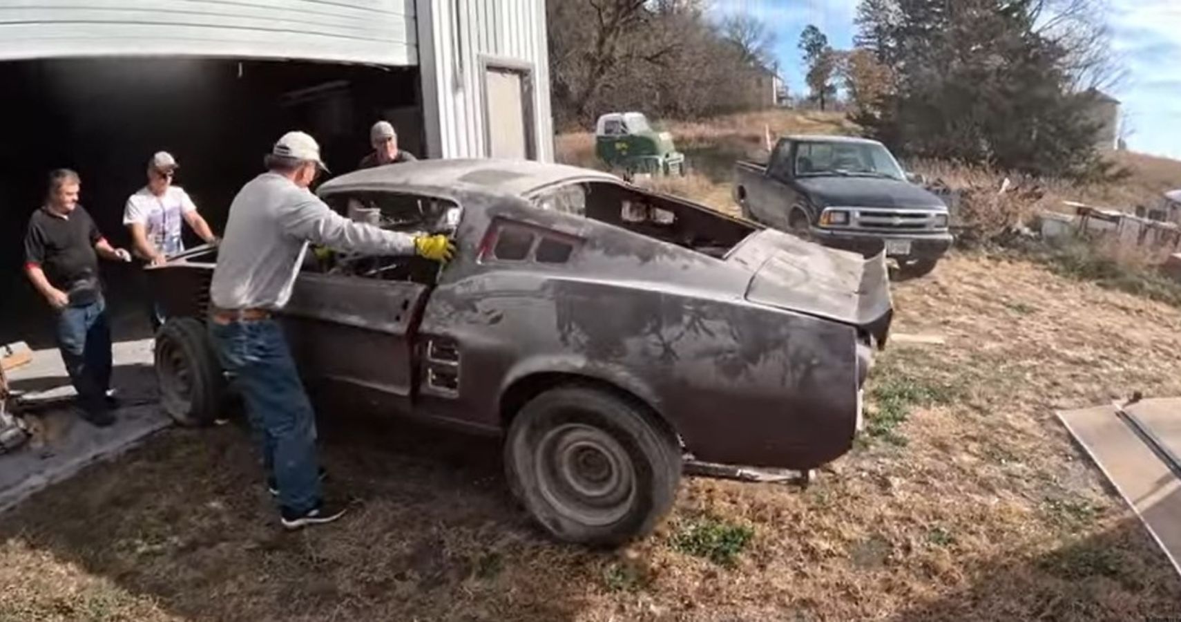 See Why This Barn Find 1967 Shelby GT500 Sat Still For 40 Years Until Now