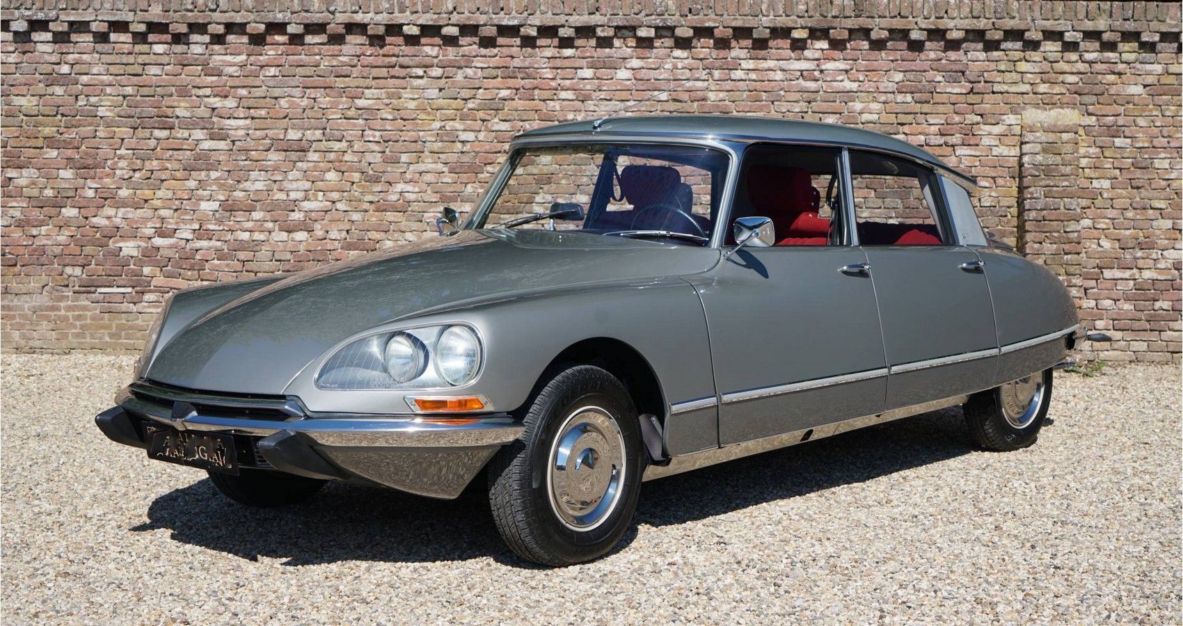 Citroen DS - Front quarter view