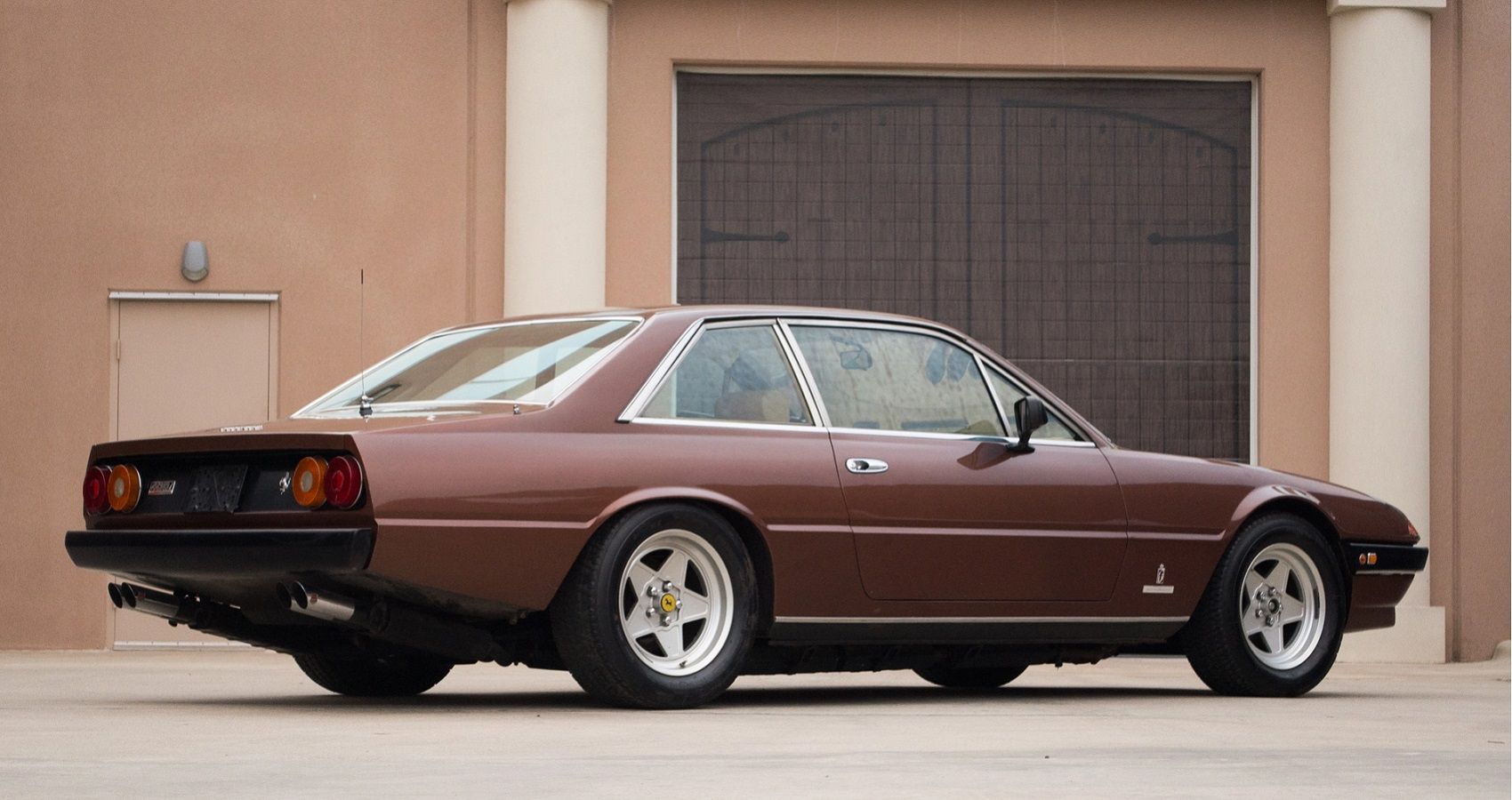 Ferrari 400 - Rear