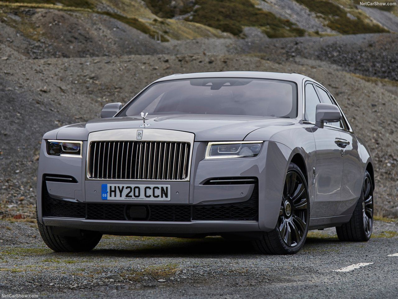 Rolls-Royce-Ghost-2021