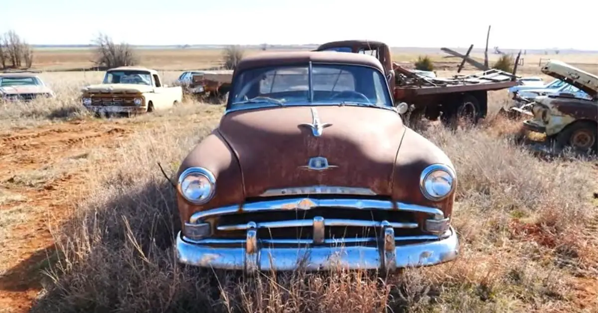 Abandoned Classic Trucks 