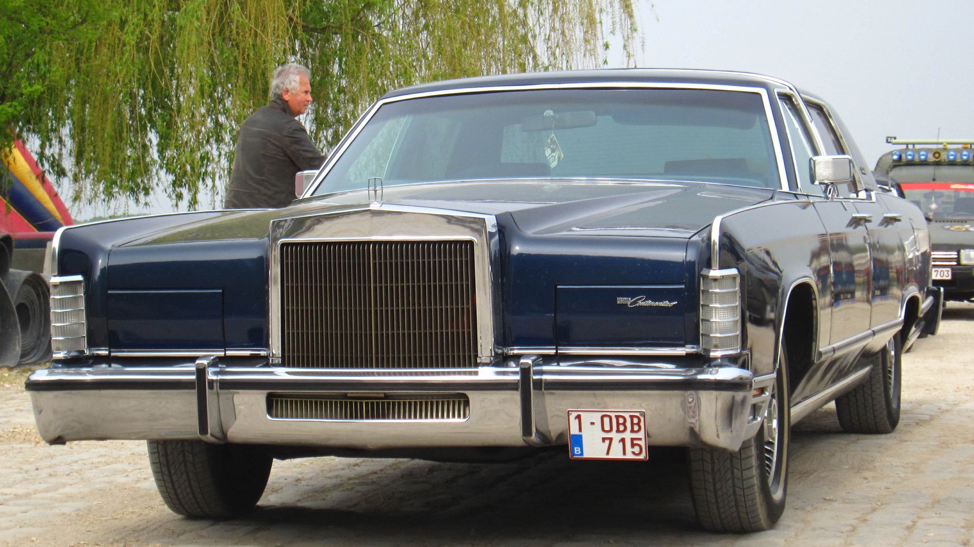 Lincoln Continental fifth generation