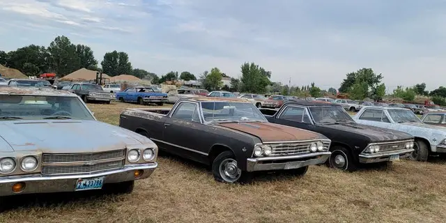 Milan cars el caminos