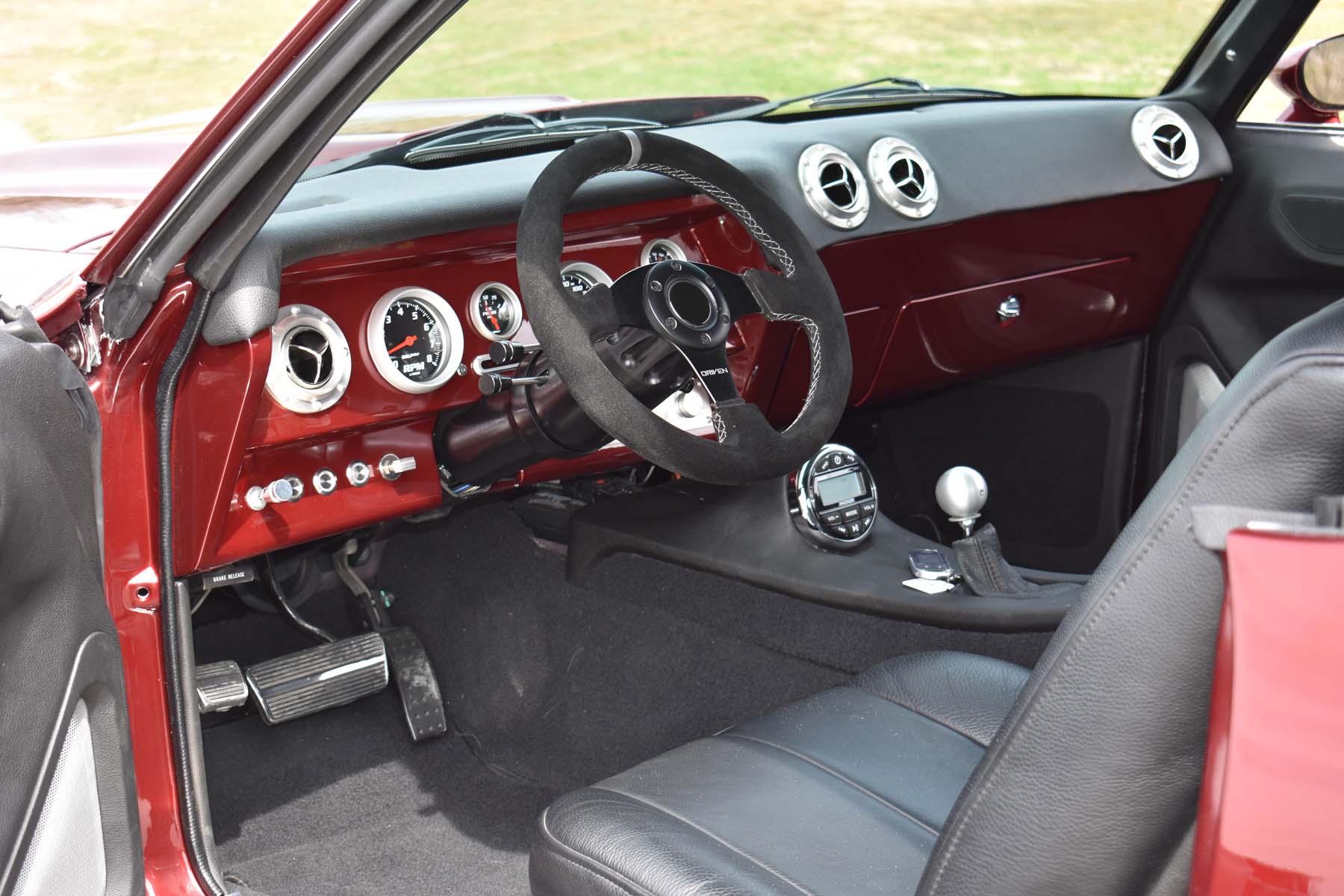 69-Red-Camaro-LARGE_24.jpg