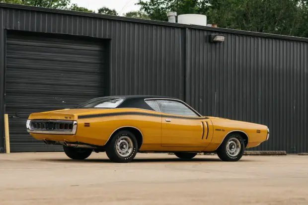 1971 Dodge Charger R/T 426 Hemi 4-Speed