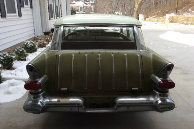 '57 Pontiac Star Chief Safari rear